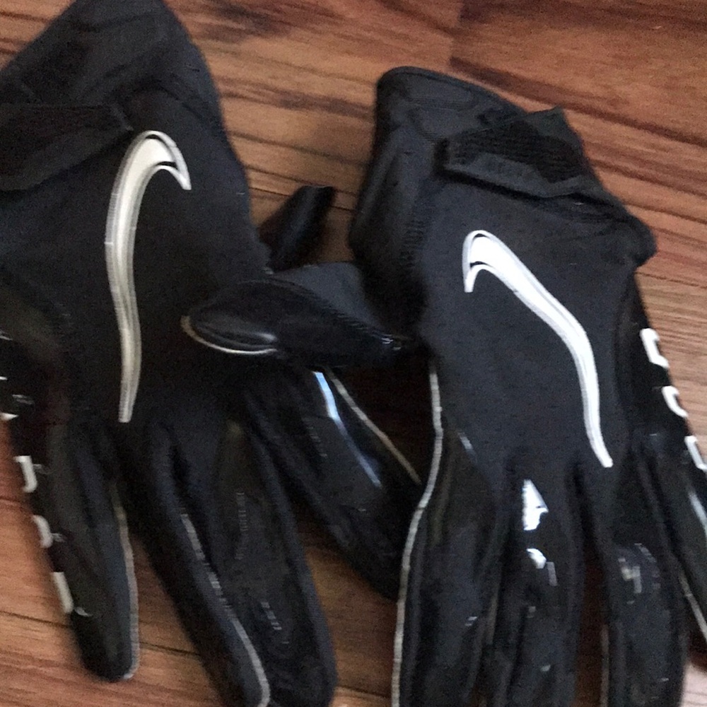 Nike football gloves